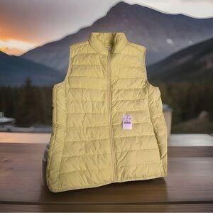 J Crew womans puffer vest safety green yellow NWOT zipper S small winter small